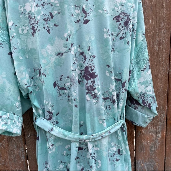 AMBRIELLE Women's Teal Floral Lacy Short Sleeve Bath Robe Belt Size Large - Picture 11 of 12